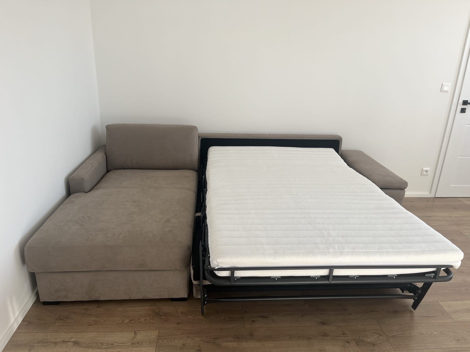 Sedačka na každodenné spanie STEEL XXL